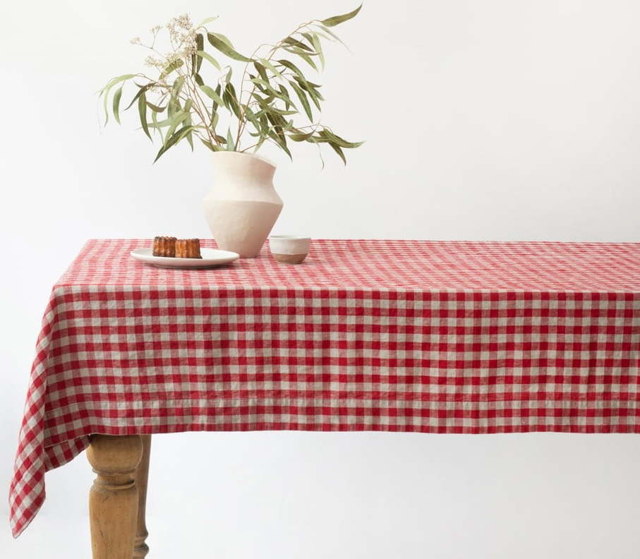 Lněný ubrus 140x350 cm Red Gingham – Linen Tales Linen Tales